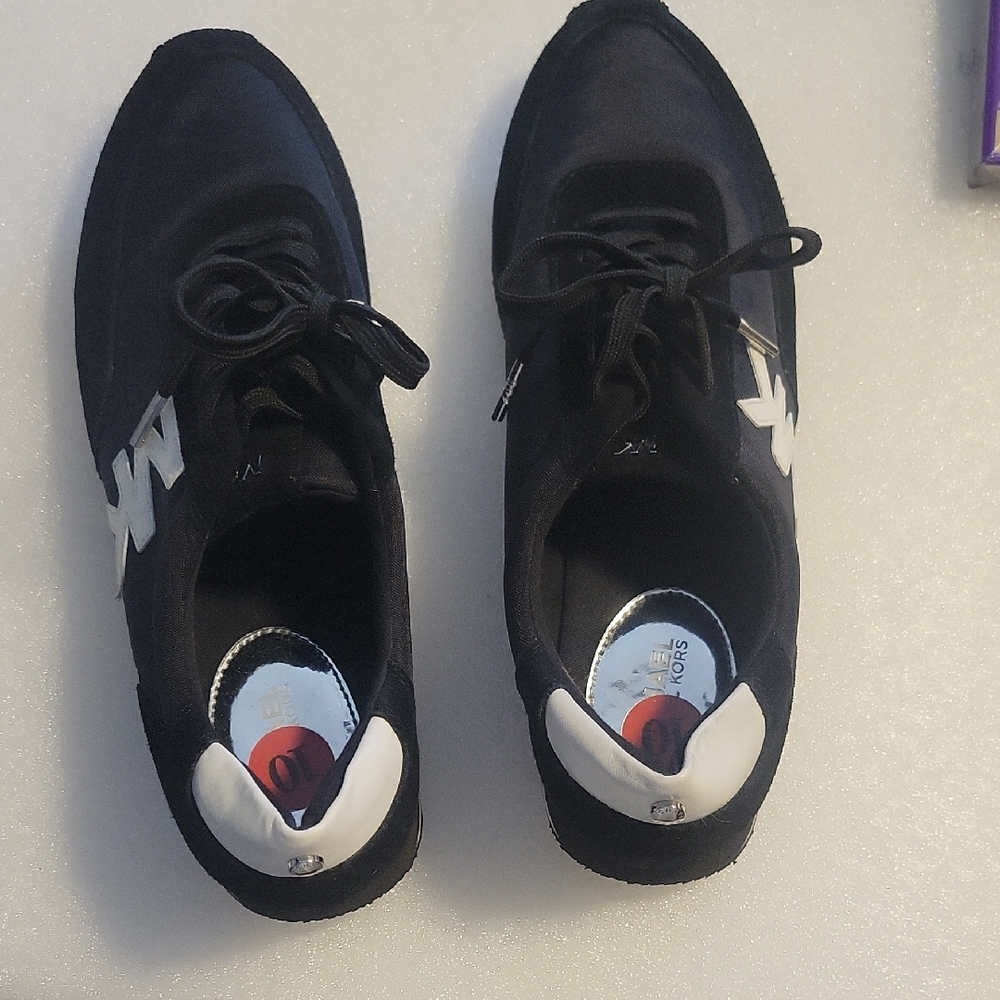 MICHAEL Michael Kors Black and White Women's Sneakers Size 10M/41M